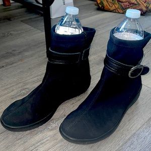 Mephisto GORE-TEX Boots (Women’s Shoes) in Black - size 9 Goretex Air-Jet